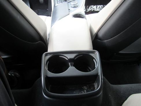 Used 2014 BMW i8 image 22