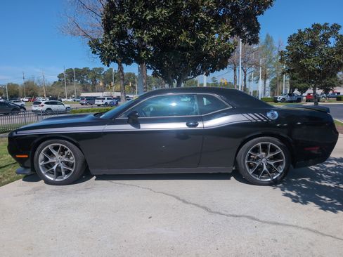 Used 2022 Dodge Challenger GT image 7