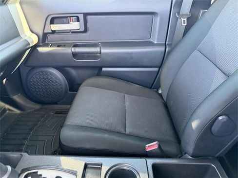 Used 2012 Toyota FJ Cruiser 4WD image 14