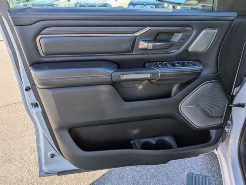 Used 2019 RAM 1500 Limited image 12