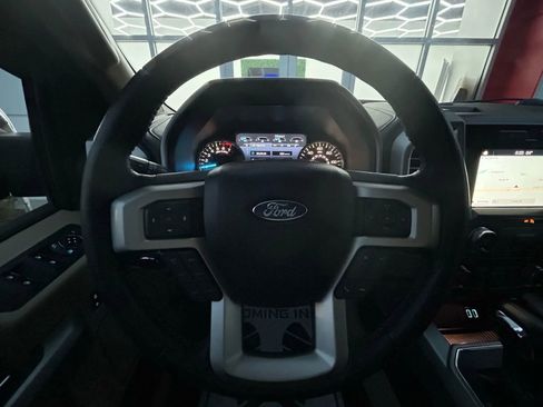 Used 2016 Ford F150 Lariat w/ Equipment Group 502A Luxury image 11