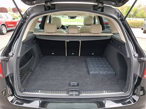 Used 2022 Mercedes-Benz GLC 300 4MATIC image 30