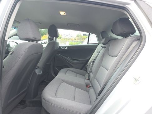 Used 2020 Hyundai Ioniq SE image 27
