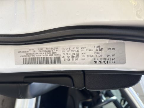 Used 2019 Jeep Grand Cherokee Limited X image 34