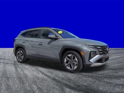 Used 2026 Hyundai Tucson SEL Plus FWD image 2