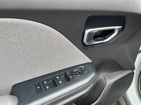 Used 2025 Kia K4 EX image 14