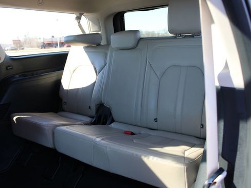 Used 2024 Ford Expedition Max Limited image 31