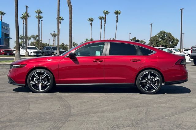 Used 2025 Honda Accord Sport image 7