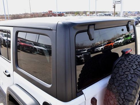 Used 2025 Jeep Wrangler Rubicon image 15