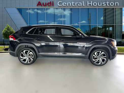 Used 2020 Volkswagen Atlas Cross Sport SEL Premium image 8