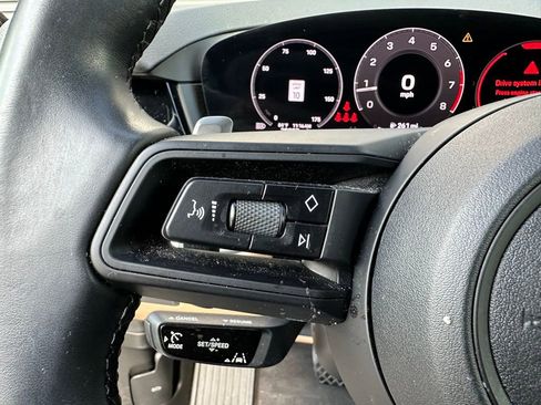 Used 2024 Porsche Cayenne image 17