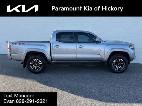 Used 2021 Toyota Tacoma TRD Off-Road image 11