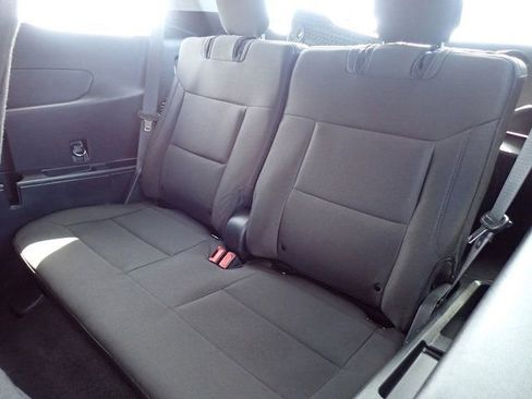 Used 2023 Ford Explorer XLT image 18