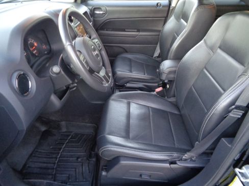 Used 2017 Jeep Patriot High Altitude image 21