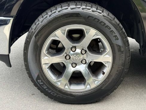 Used 2018 RAM 1500 Laramie w/ Convenience Group AWD/4WD image 17