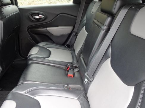 Used 2014 Jeep Cherokee Limited image 15