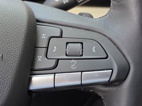 Used 2025 Cadillac XT4 Premium Luxury FWD image 36