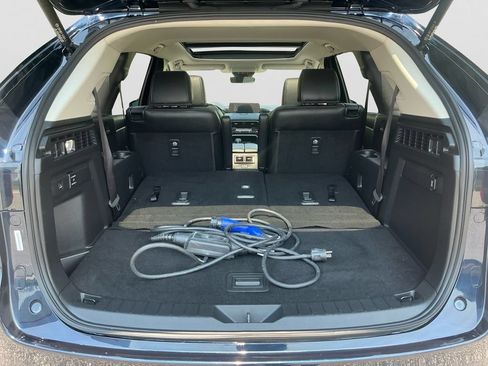Used 2024 MAZDA CX-90 Plug-In Hybrid w/ Premium Pkg AWD/4WD image 17