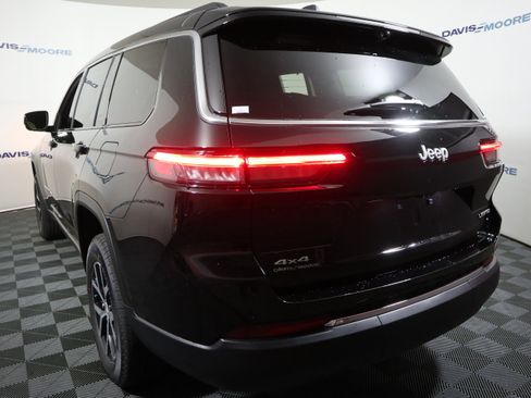 New 2025 Jeep Grand Cherokee L Limited w/ Luxury Tech Group II image 10