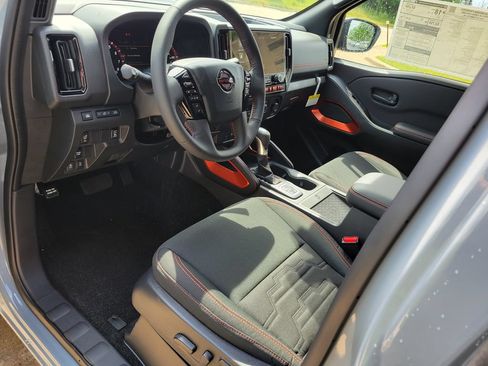 New 2026 Nissan Frontier PRO-4X w/ Pro-4x Convenience Package AWD/4WD image 6
