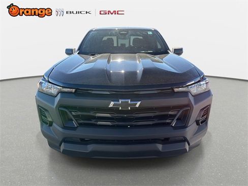 Used 2025 Chevrolet Colorado W/T w/ WT Custom Package image 8