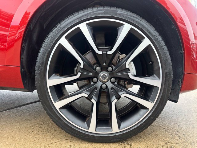 Certified 2025 Volvo XC60 B5 Ultra AWD/4WD image 11