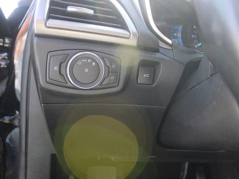 Used 2020 Ford Fusion SE w/ Equipment Group 151A image 21