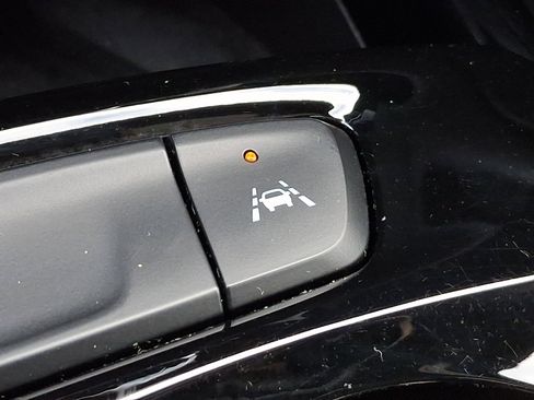 Used 2024 Chevrolet Trax RS w/ Sunroof Package image 27