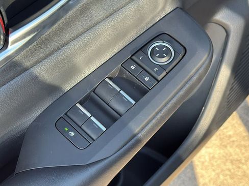 New 2026 Toyota Prius Plug-In Hybrid FWD image 10