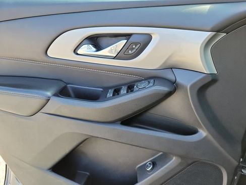 Used 2019 Chevrolet Traverse LT w/ LPO, Floor Liner Package AWD/4WD image 19