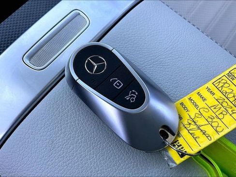 Used 2024 Mercedes-Benz C 300 Sedan image 36