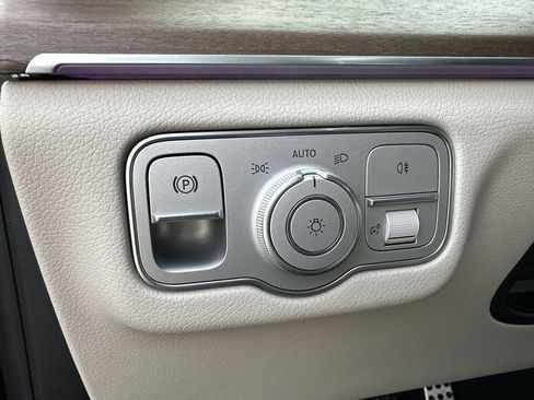 New 2026 Mercedes-Benz GLS 450 4MATIC image 36
