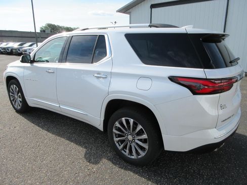 Certified 2022 Chevrolet Traverse Premier w/ LPO, Floor Liner Package AWD/4WD image 7