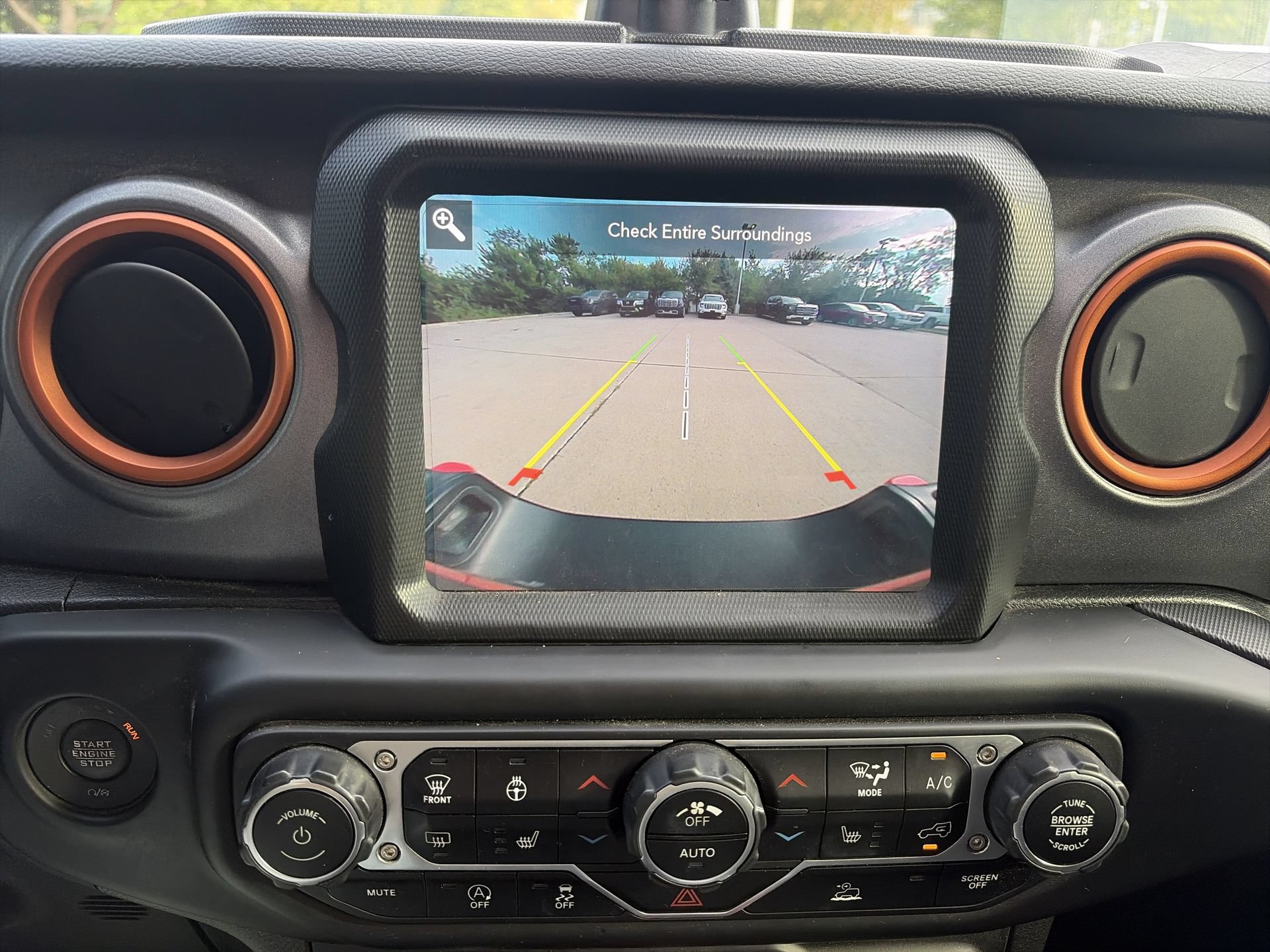 Used 2021 Jeep Gladiator Mojave AWD/4WD image 16