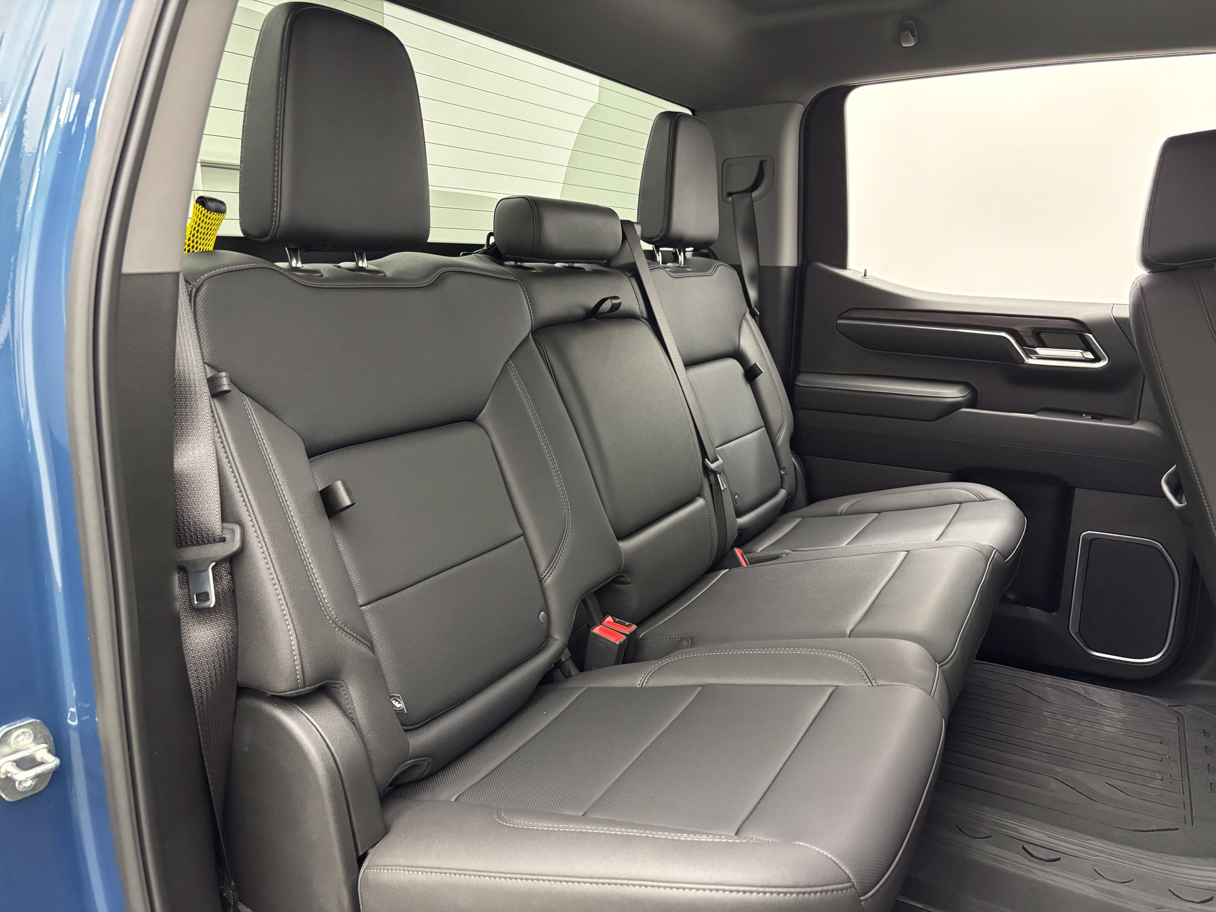 Used 2024 GMC Sierra 1500 SLT w/ SLT Convenience Package AWD/4WD image 35
