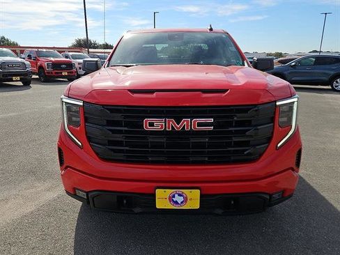 New 2026 GMC Sierra 1500 Elevation image 8