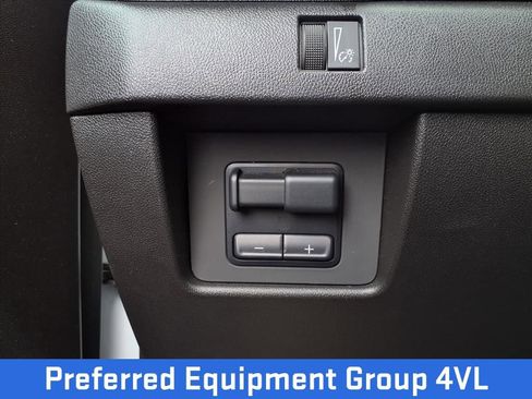 Certified 2025 GMC Canyon Elevation w/ Convenience Package image 17