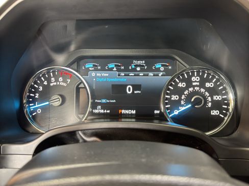 Used 2020 Ford F150 Lariat w/ Equipment Group 502A Luxury AWD/4WD image 25