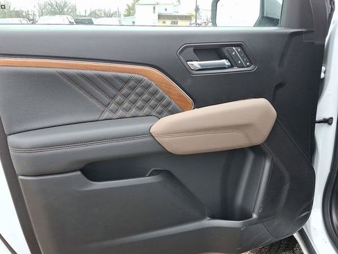 New 2026 GMC Canyon Denali image 13