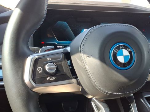 Used 2024 BMW i7 M70 w/ Executive Package AWD/4WD image 32