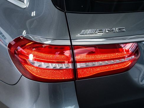 Used 2019 Mercedes-Benz E 63 AMG S image 25