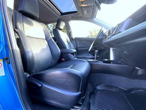 Used 2016 Toyota RAV4 Limited AWD/4WD image 20