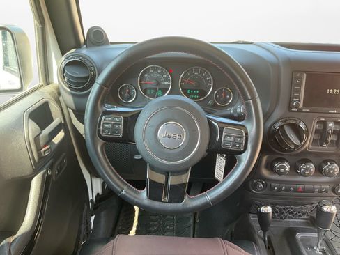 Used 2012 Jeep Wrangler Unlimited Sahara AWD/4WD image 12