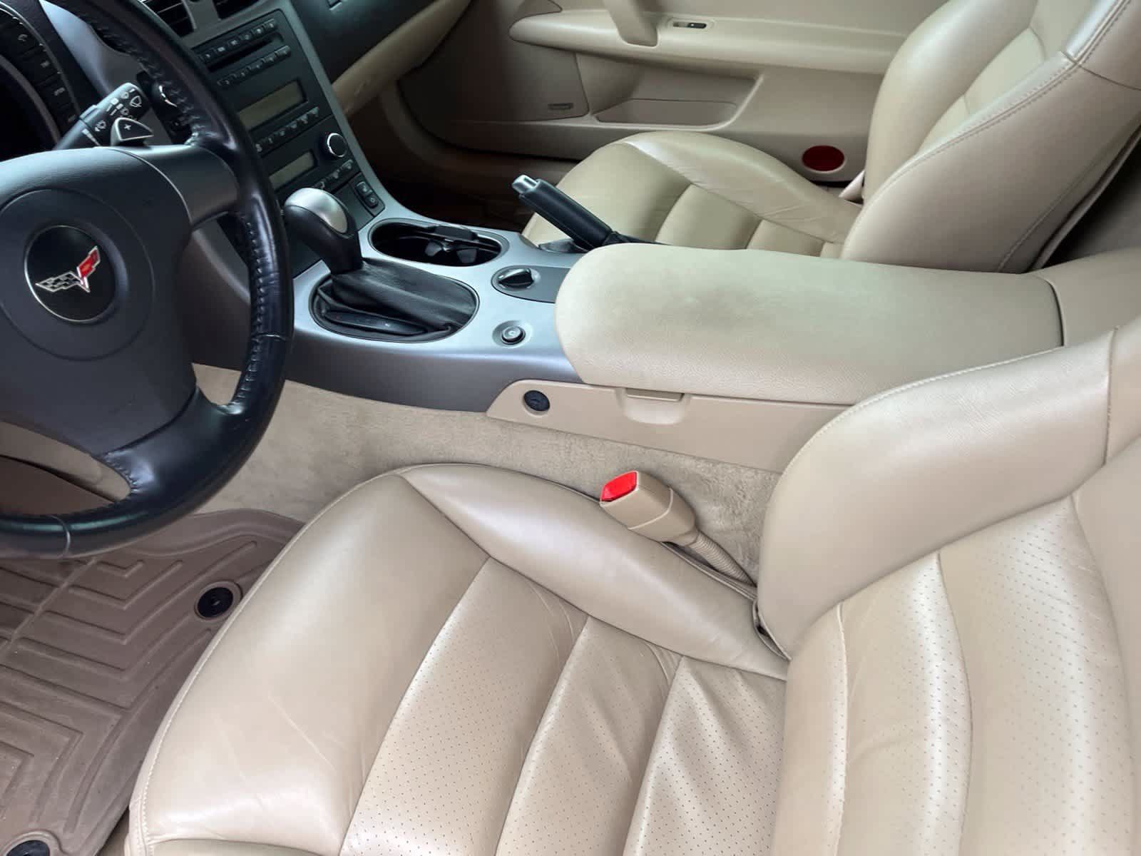 Used 2006 Chevrolet Corvette Coupe w/ Preferred Equipment Group RWD image 28