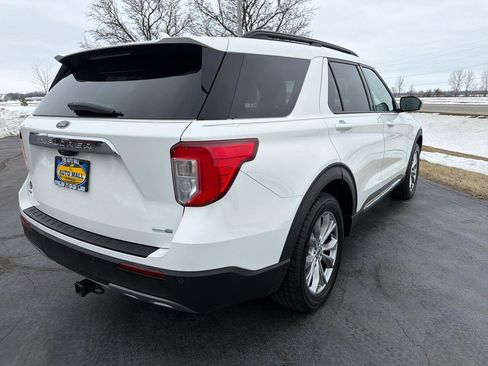 Used 2020 Ford Explorer XLT w/ Equipment Group 202A image 7