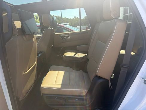Used 2023 Chevrolet Tahoe Premier w/ Advanced Technology Package AWD/4WD image 14