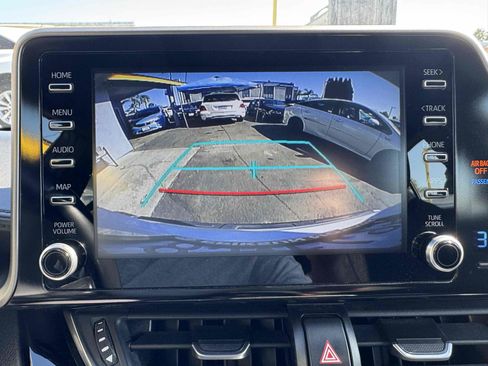 Used 2019 Toyota C-HR XLE image 29