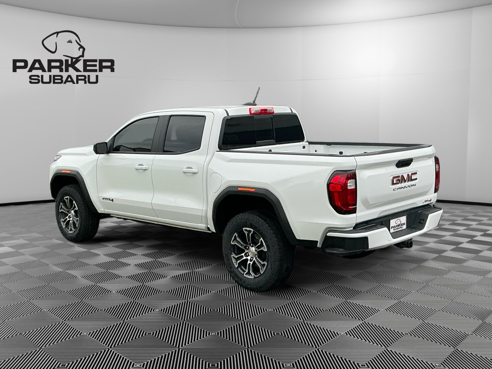Used 2025 GMC Canyon AT4 w/ Technology Plus Package AWD/4WD image 3