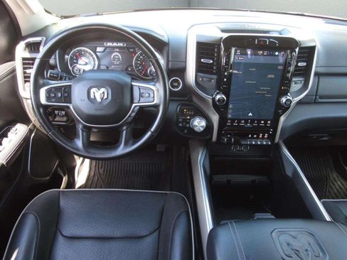 Used 2022 RAM 1500 Laramie AWD/4WD image 15