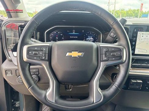 Used 2025 Chevrolet Silverado 1500 LT RWD image 21